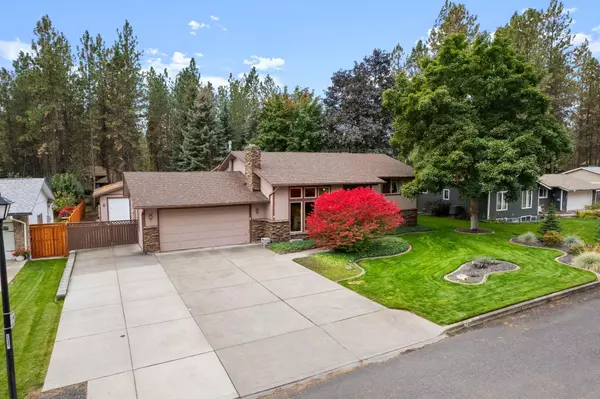 716 E TIMBERWOOD Cir, Spokane, WA 99208