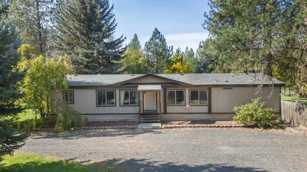 4901 E Jim Hill Rd, Chattaroy, WA 99003