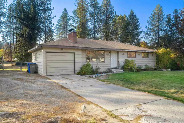 8303 N Weipert Dr, Spokane, WA 99208