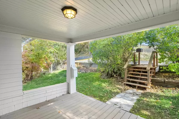 Colfax, WA 99111,412 S Mill St