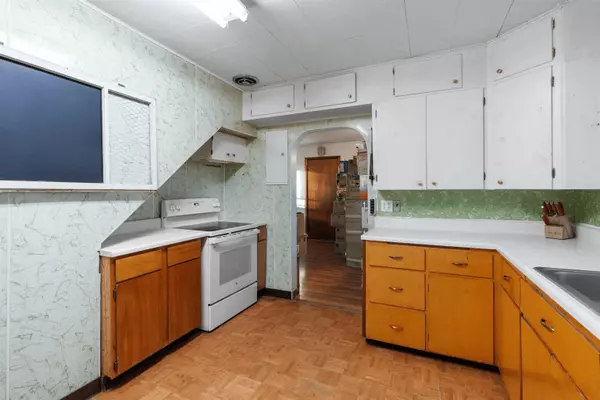 Latah, WA 99018,606 E Market St