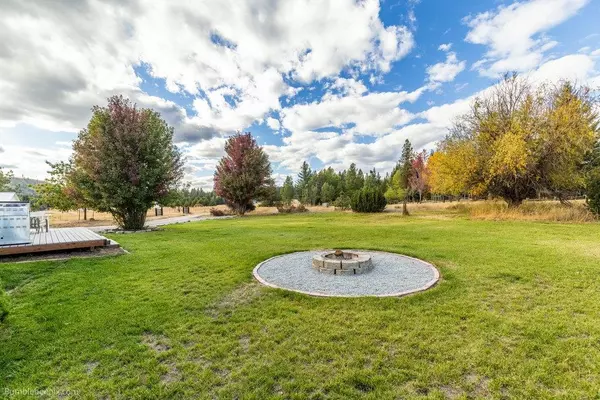 Newport, WA 99156,7632 Deer Valley Rd