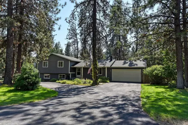 13305 W Meadowview Ln,  Nine Mile Falls,  WA 99026