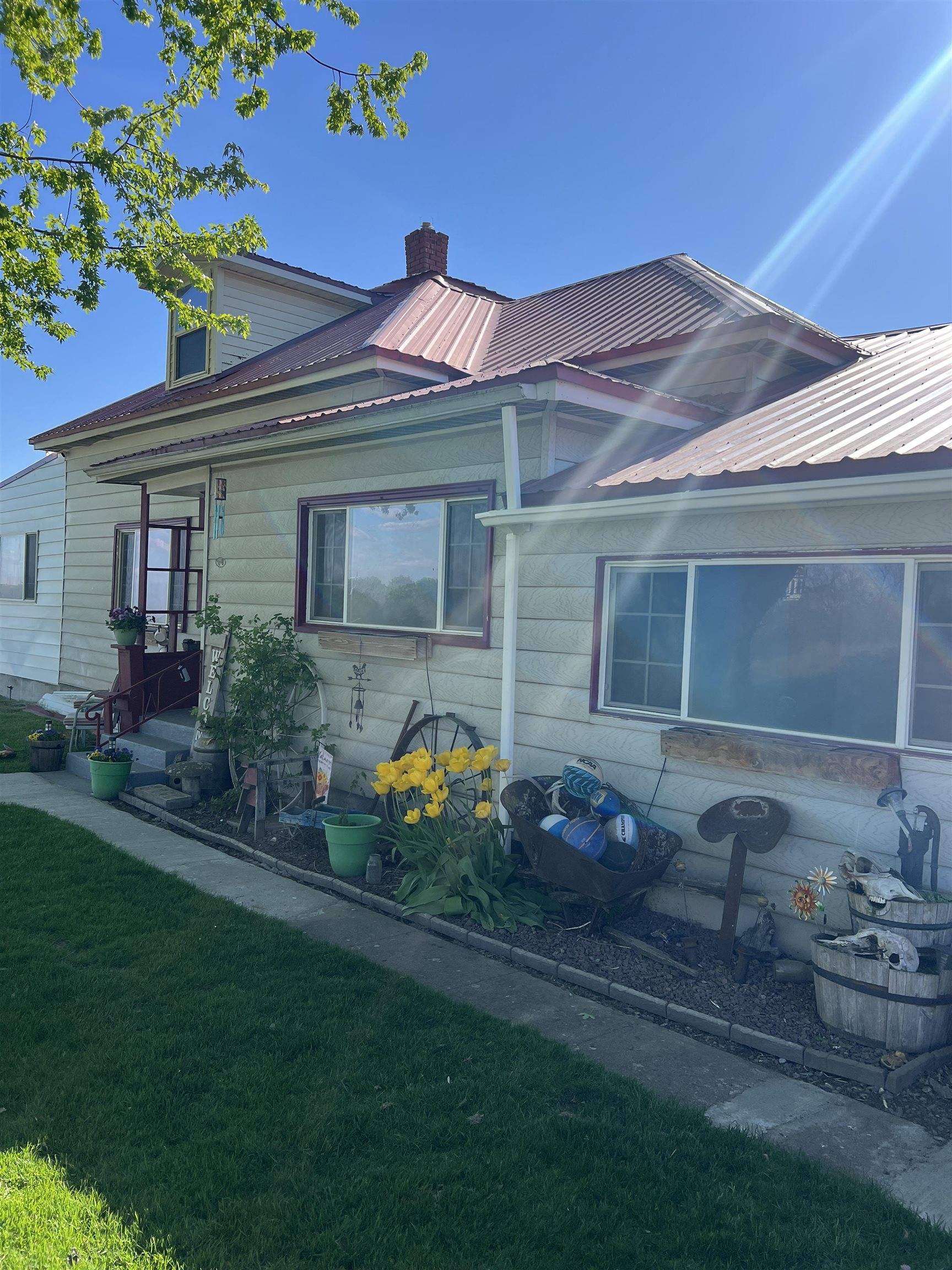 Sprague, WA 99032,315 N D St