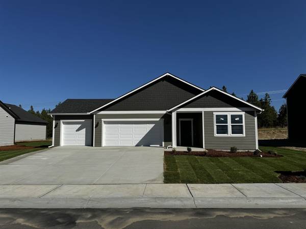 711 E 5th St, Deer Park, WA 99006