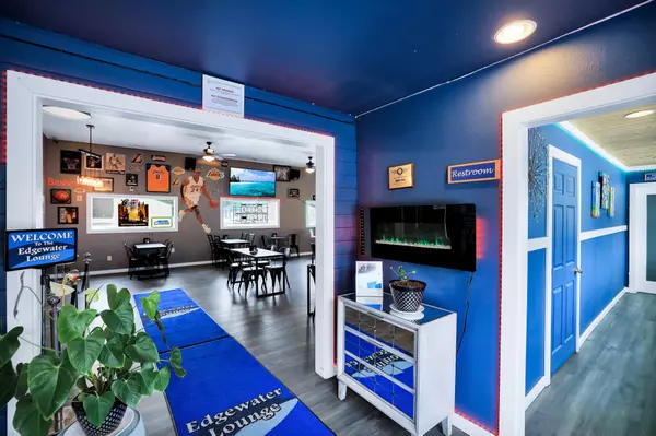 Newport, WA 99156,802 Southshore Diamond Lake Rd