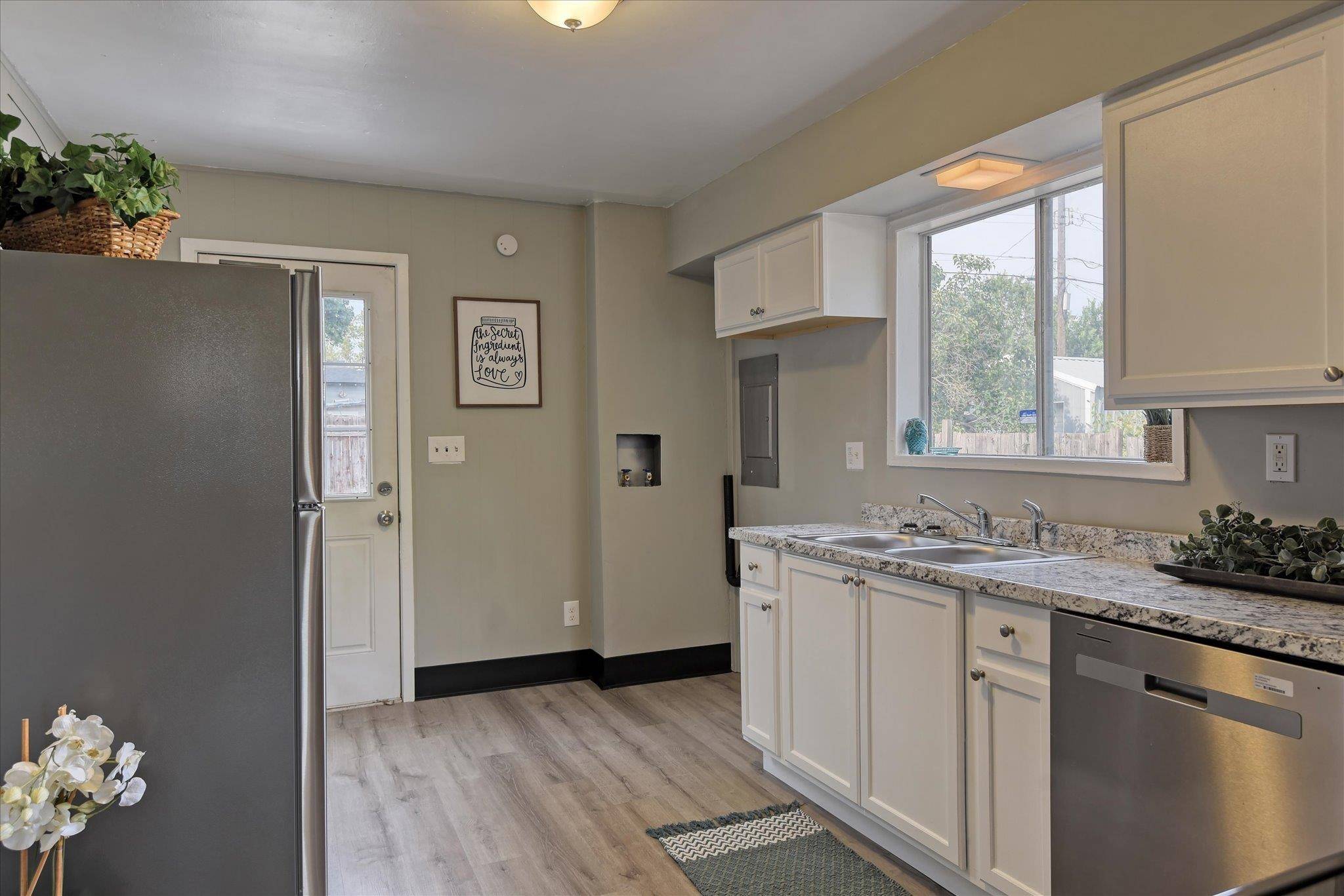 Spokane, WA 99207,703 E Glass Ave