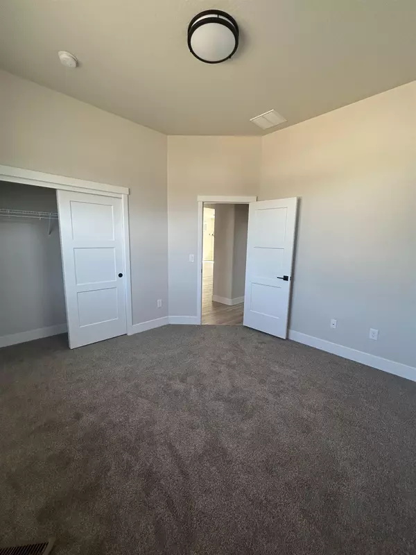 Spokane, WA 99208,6010 N Windsor St