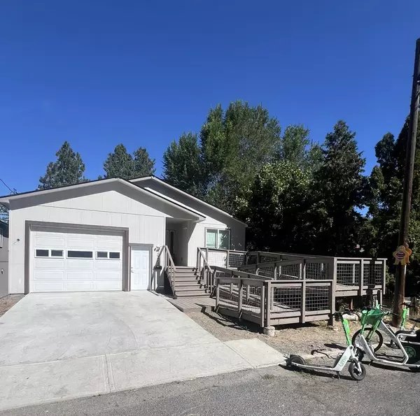 2923 E 12th Ave, Spokane, WA 99202