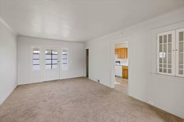 Spokane, WA 99202,1018 E Desmet Ave