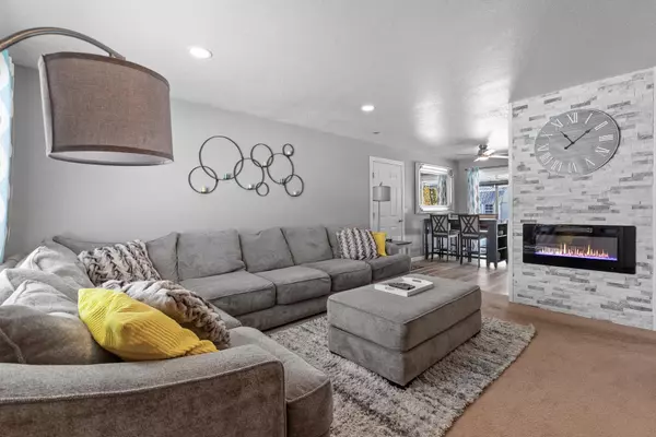 Otis Orchards, WA 99027,2907 N Kari Ln