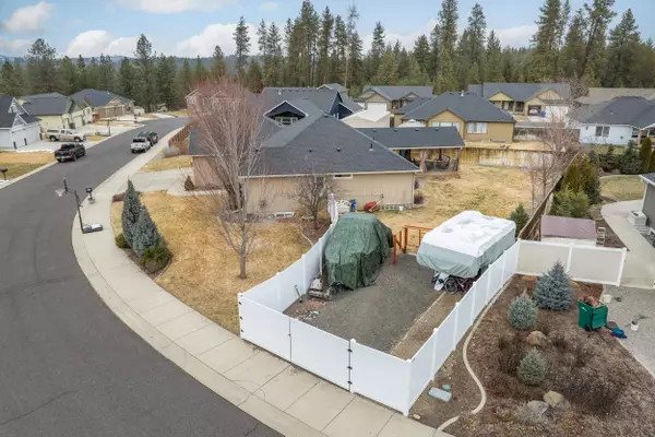 Mead, WA 99021-7012,2627 E Pineglen Ave