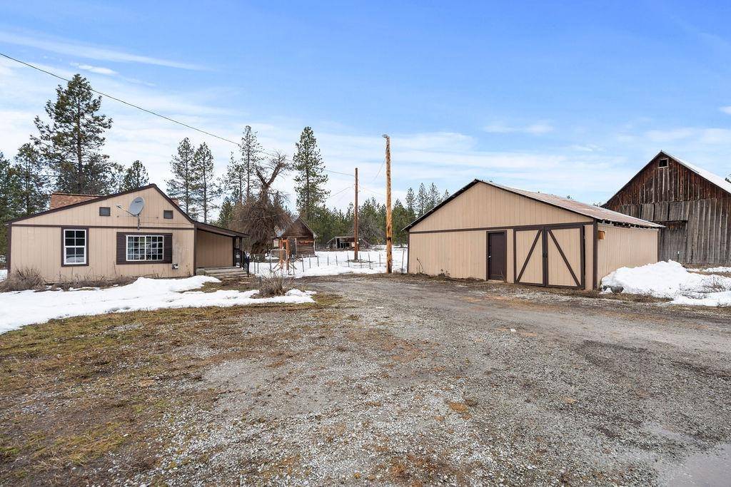 Newport, WA 99156,12091 Deer Valley Rd