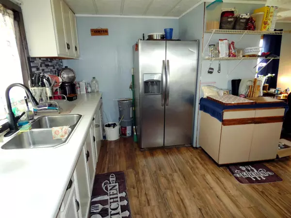 Lamont, WA 99017,611 Spokane St