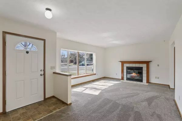 Greenacres, WA 99016,18517 E Sprague Ave