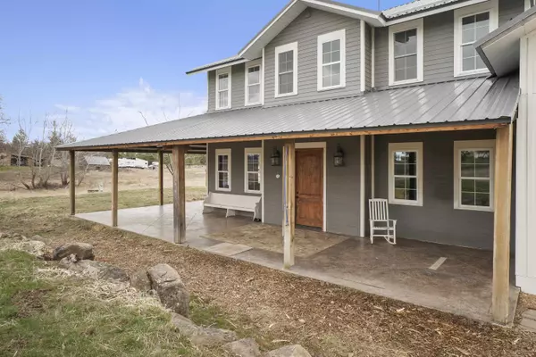 Nine Mile Falls, WA 99026,14323 W Pine Bluff Rd