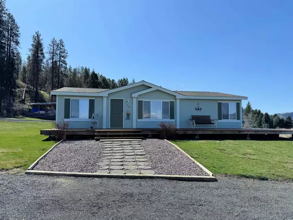 316 Airport LOOP #A, Seven Bays, WA 99122