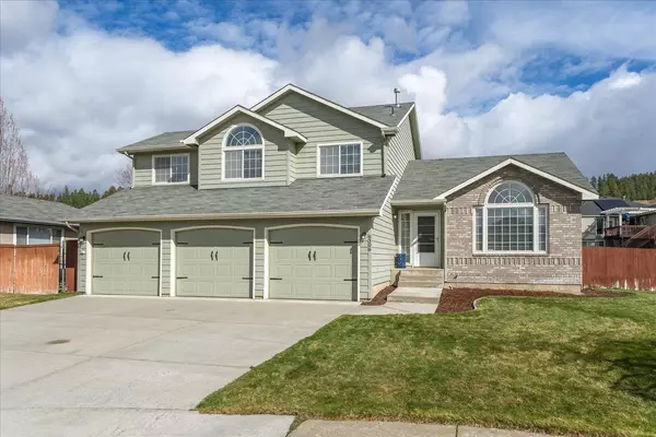 9306 N James Ct, Spokane, WA 99208