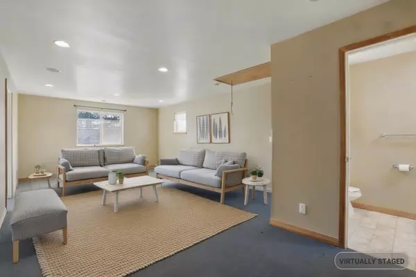 Oakesdale, WA 99158,402 W Pearl St