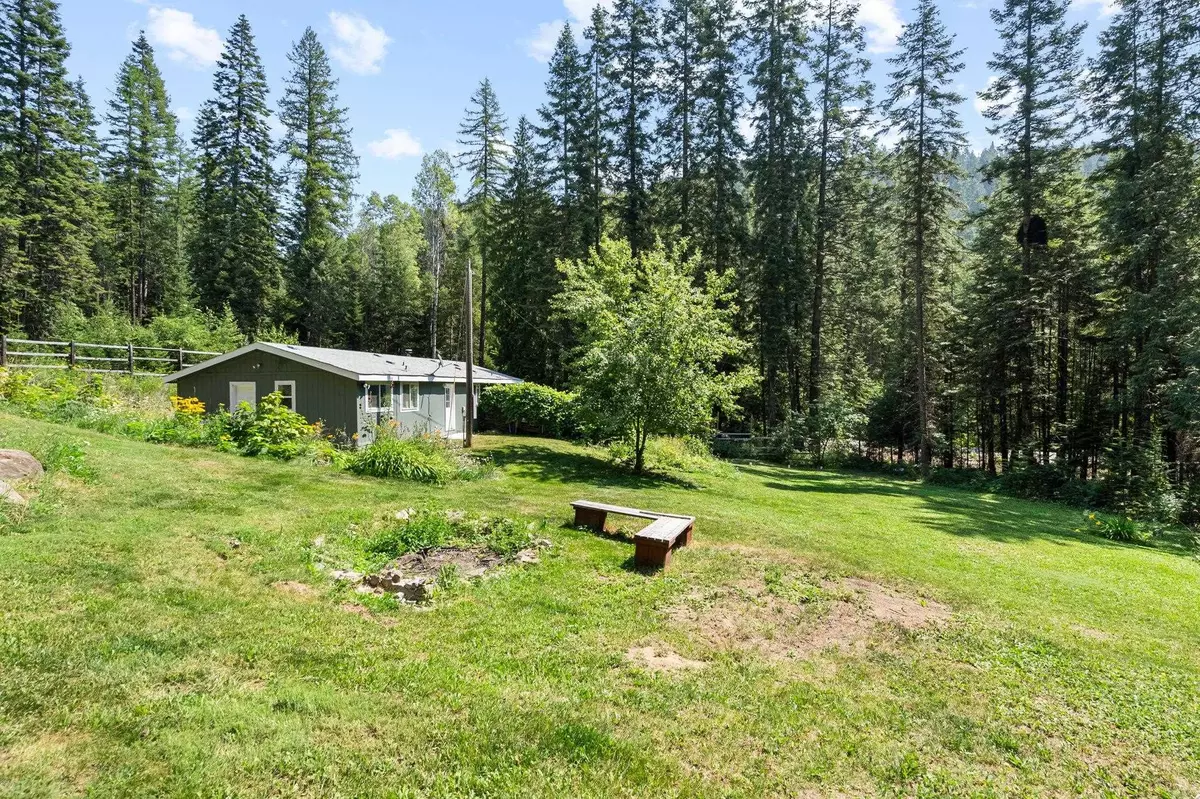 Ione, WA 99139,3891 Sullivan Lake Rd
