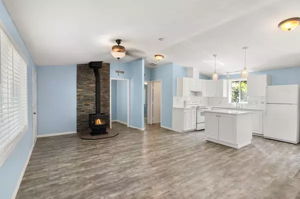 Ione, WA 99139,3891 Sullivan Lake Rd