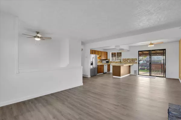 Spokane Valley, WA 99037,1511 S Warren Rd