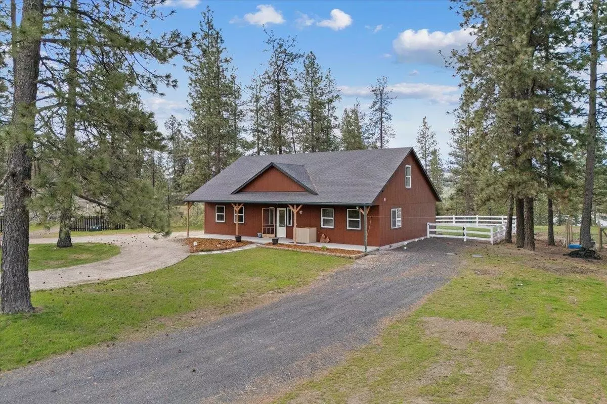 Nine Mile Falls, WA 99026,6421 C Lakeview Dr