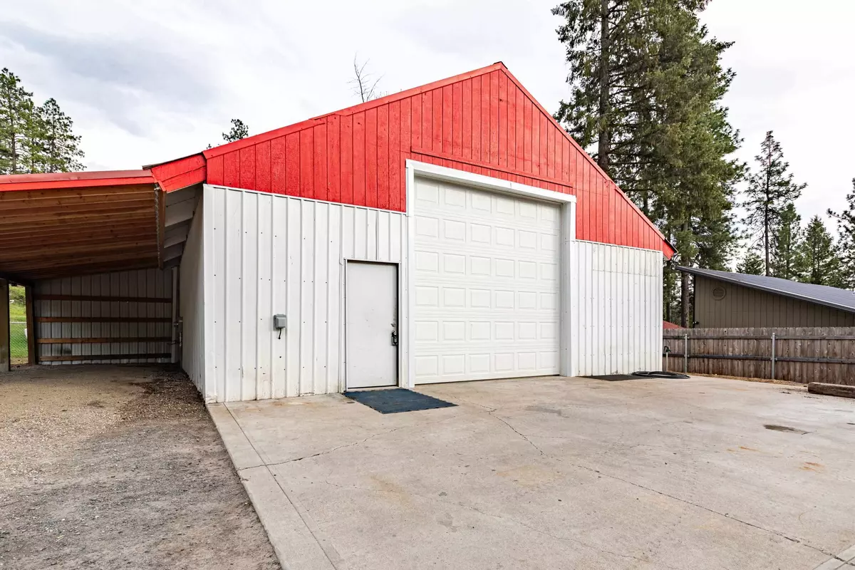 Valley, WA 99181,33275 NW Lakeview Ln