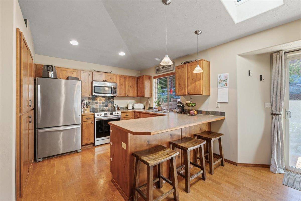Spokane, WA 99224,7110 S Moran View St