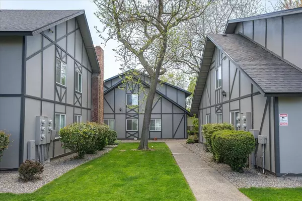 Spokane, WA 99208,306 E Weile Ave #3