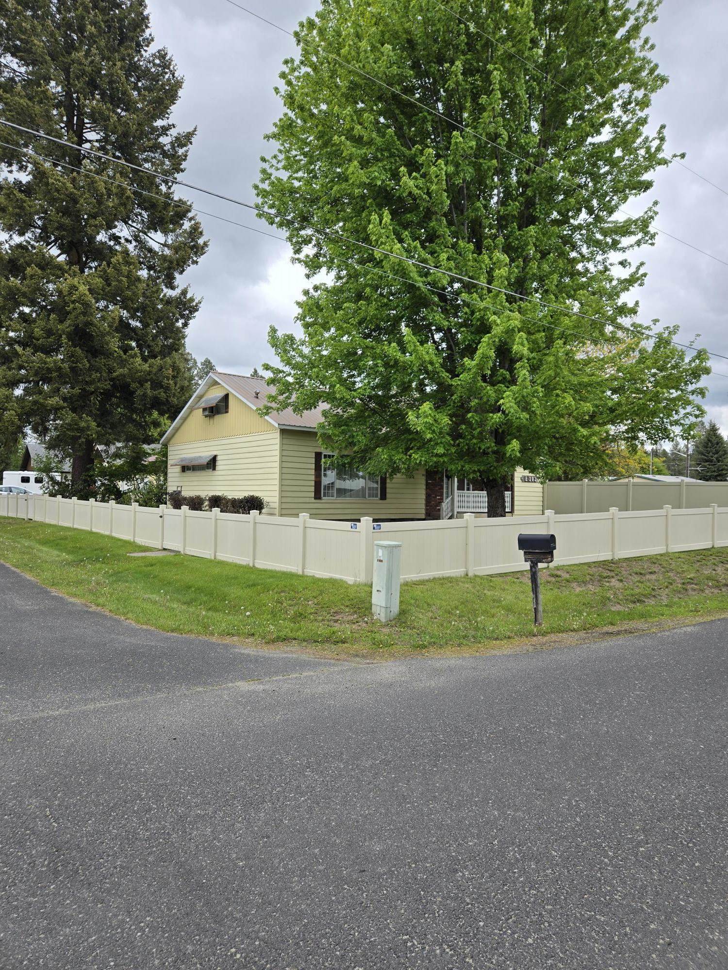 103 E 8TH Ave, Deer Park, WA 99006