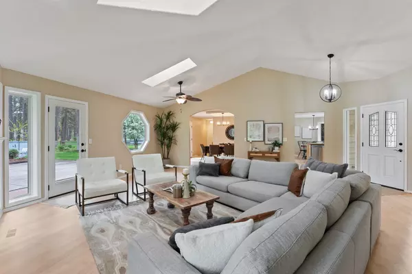 Colbert, WA 99005,17812 N Saddle Hill Dr