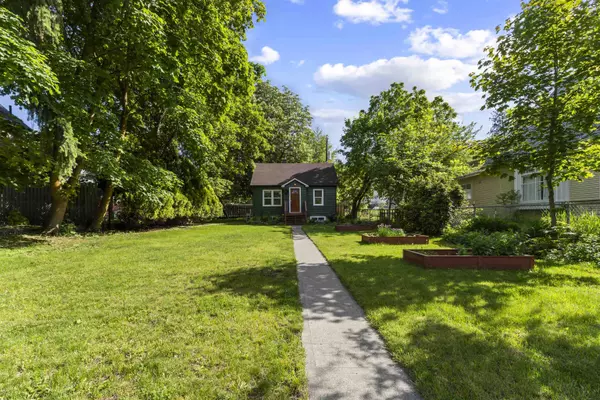 Spokane, WA 99202,402 E 7TH Ave