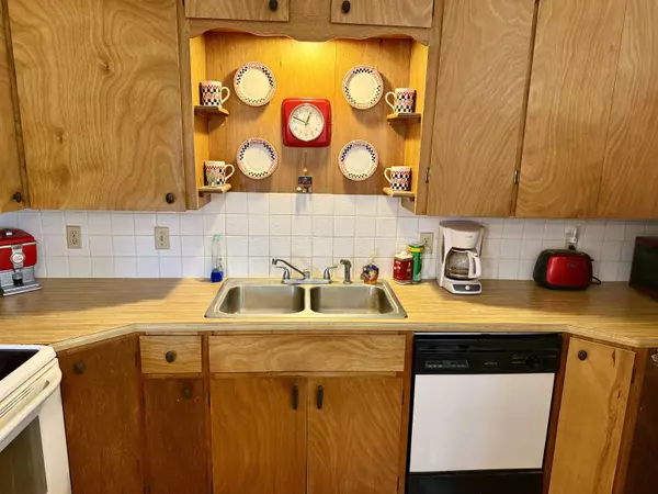 Odessa, WA 99159,106 E 1st Ave