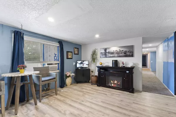 Greenacres, WA 99016,125 N Flora Rd