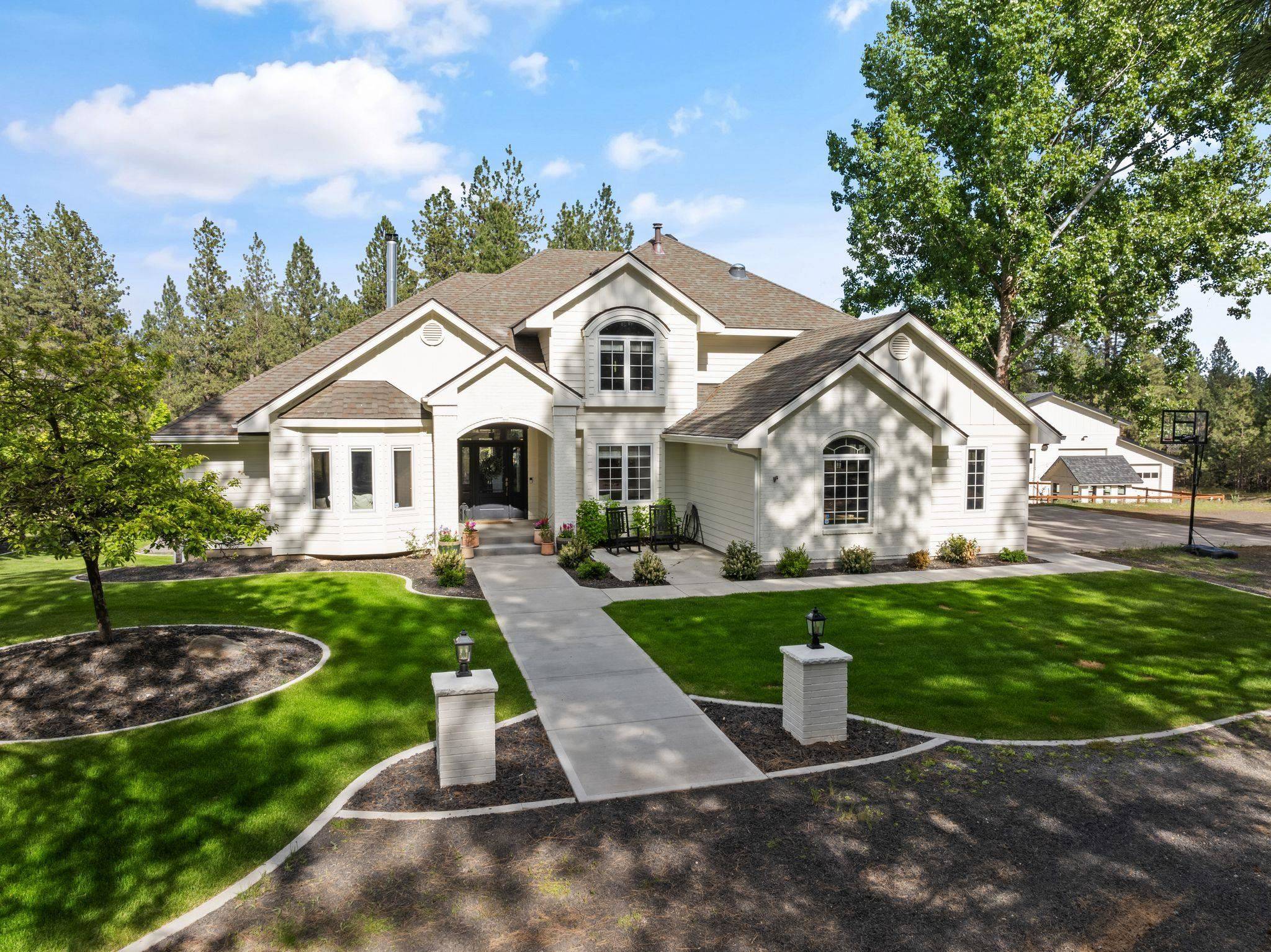 21506 N Perry Rd, Colbert, WA 99005