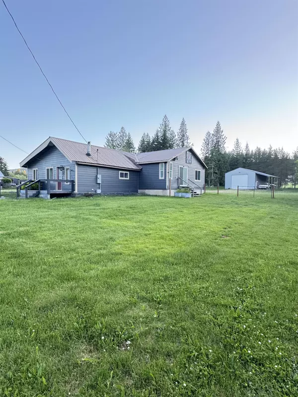 Ione, WA 99139,216 S 8th Ave