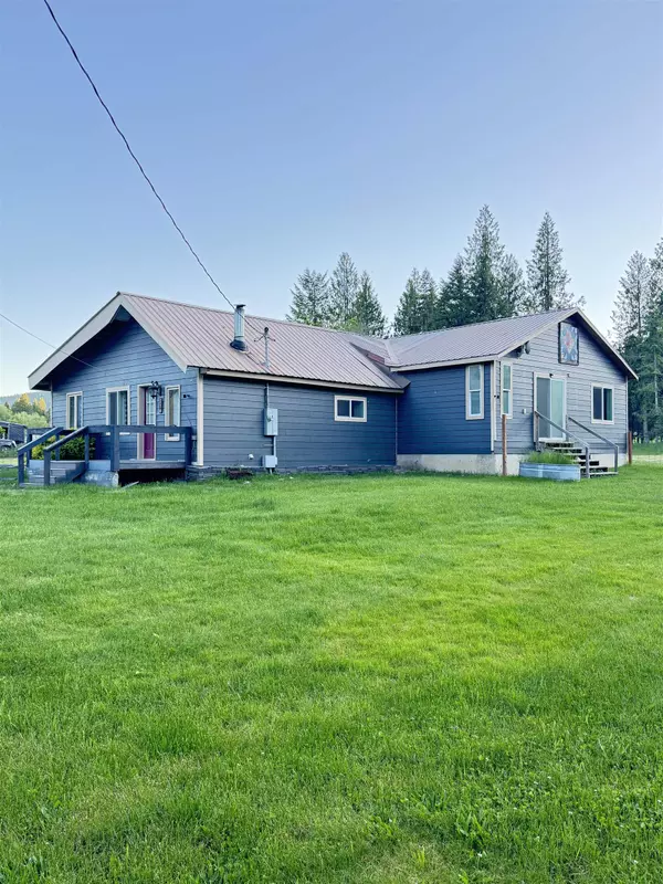 Ione, WA 99139,216 S 8th Ave