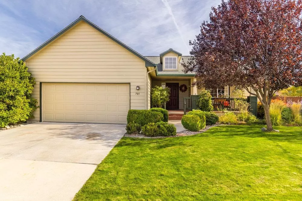 Greenacres, WA 99016,705 S Long Rd