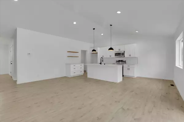 Spokane Valley, WA 99016,415 S McKee St