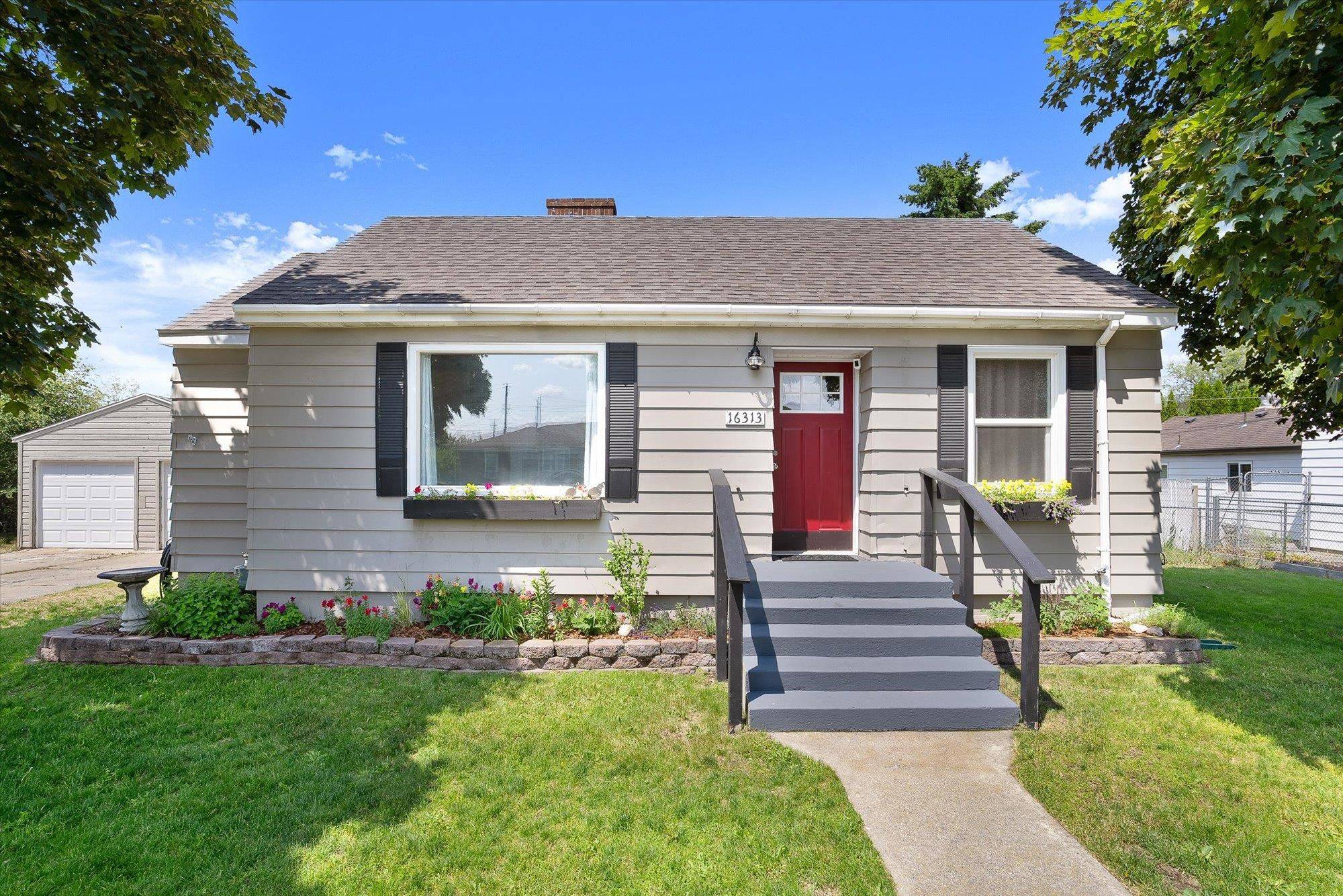 16313 E Riverside Ave, Veradale, WA 99037