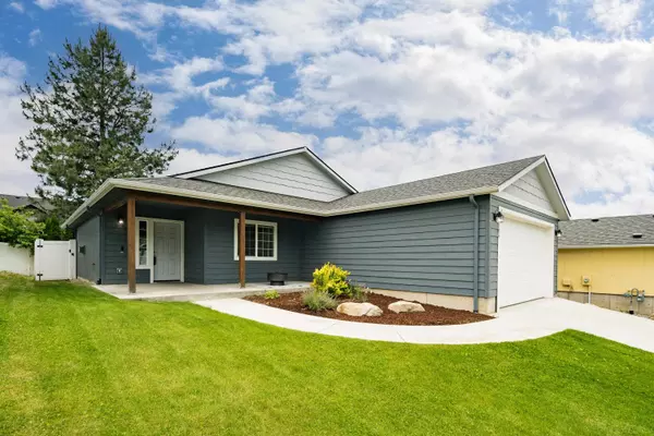 Colbert, WA 99005,704 E Canterbury Ln