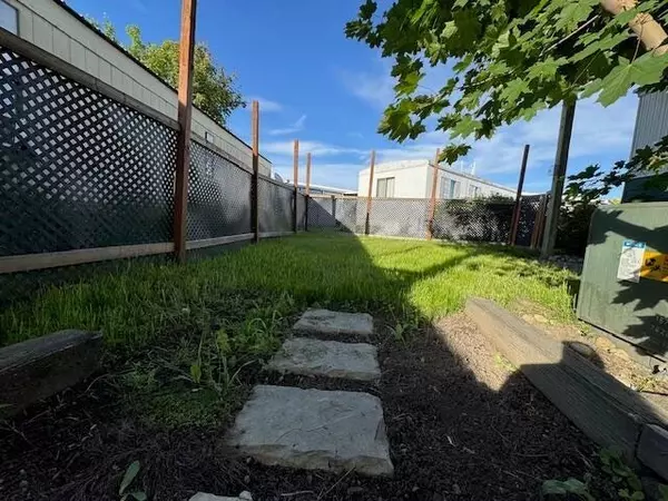 Colville, WA 99114-0000,1060 Main St #32