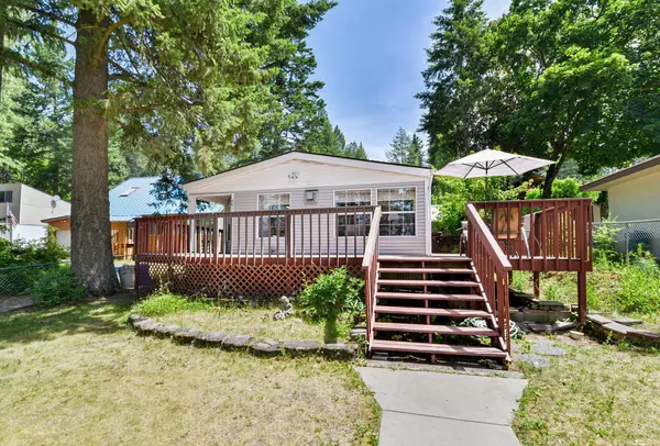 4614 Julius Rd, Loon Lake, WA 99148