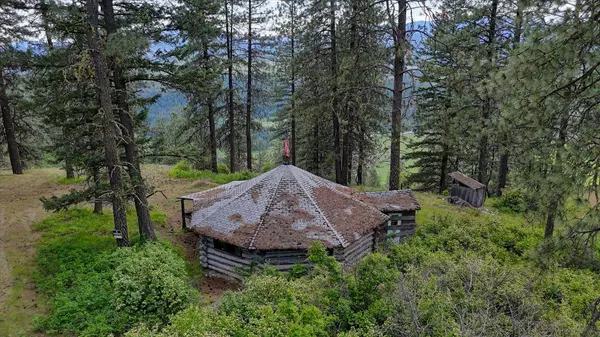 Chewelah, WA 99109,2847 Wrights Valley Rd Rd