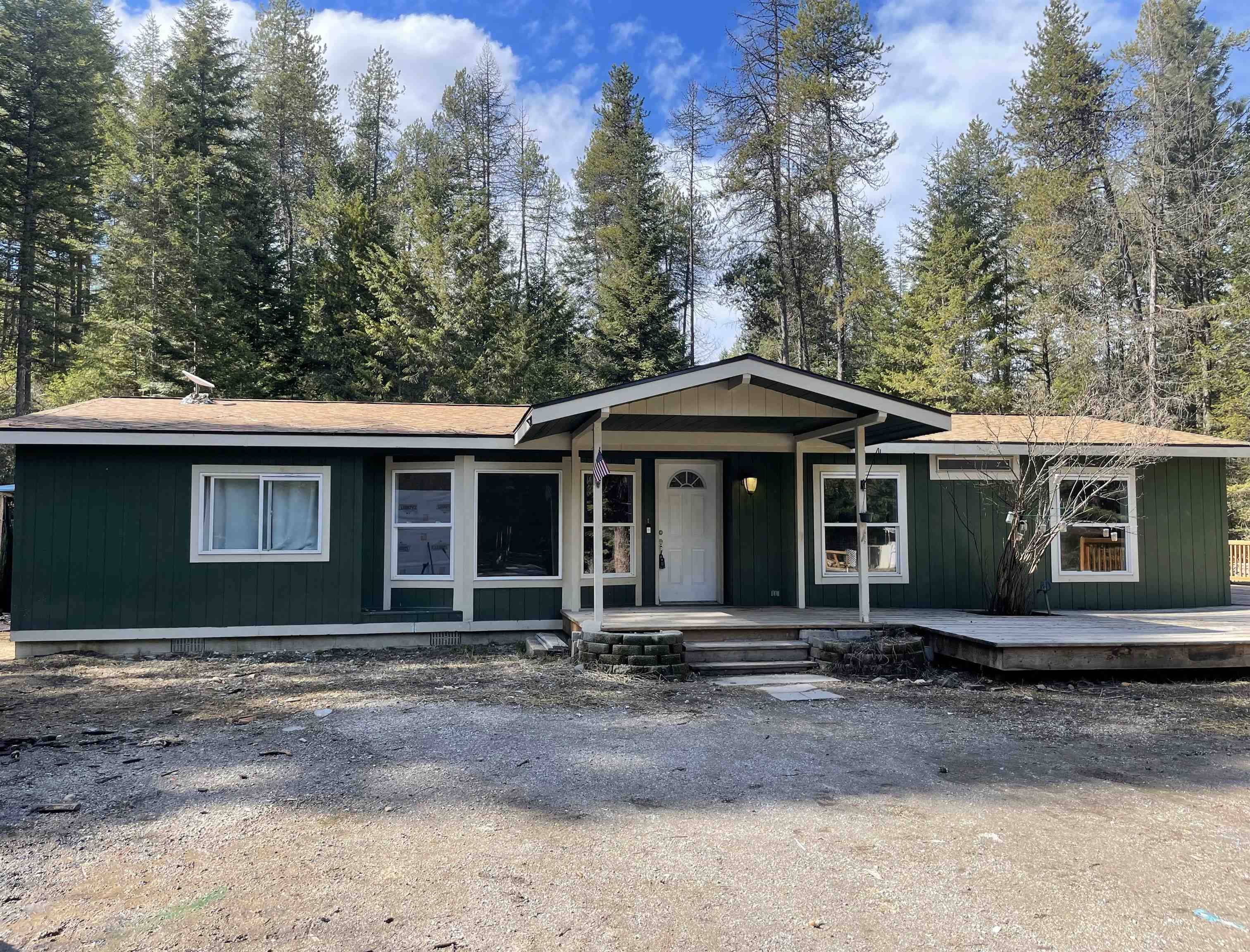 4087 Hesseltine Rd, Valley, WA 99181
