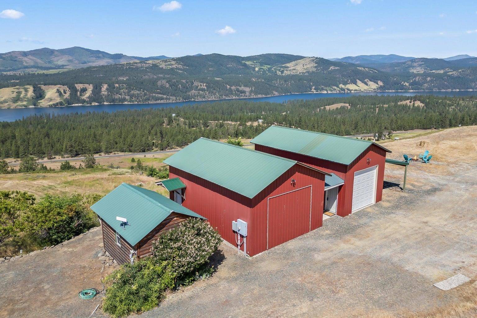 Hunters, WA 99137,4497 25 S Hwy