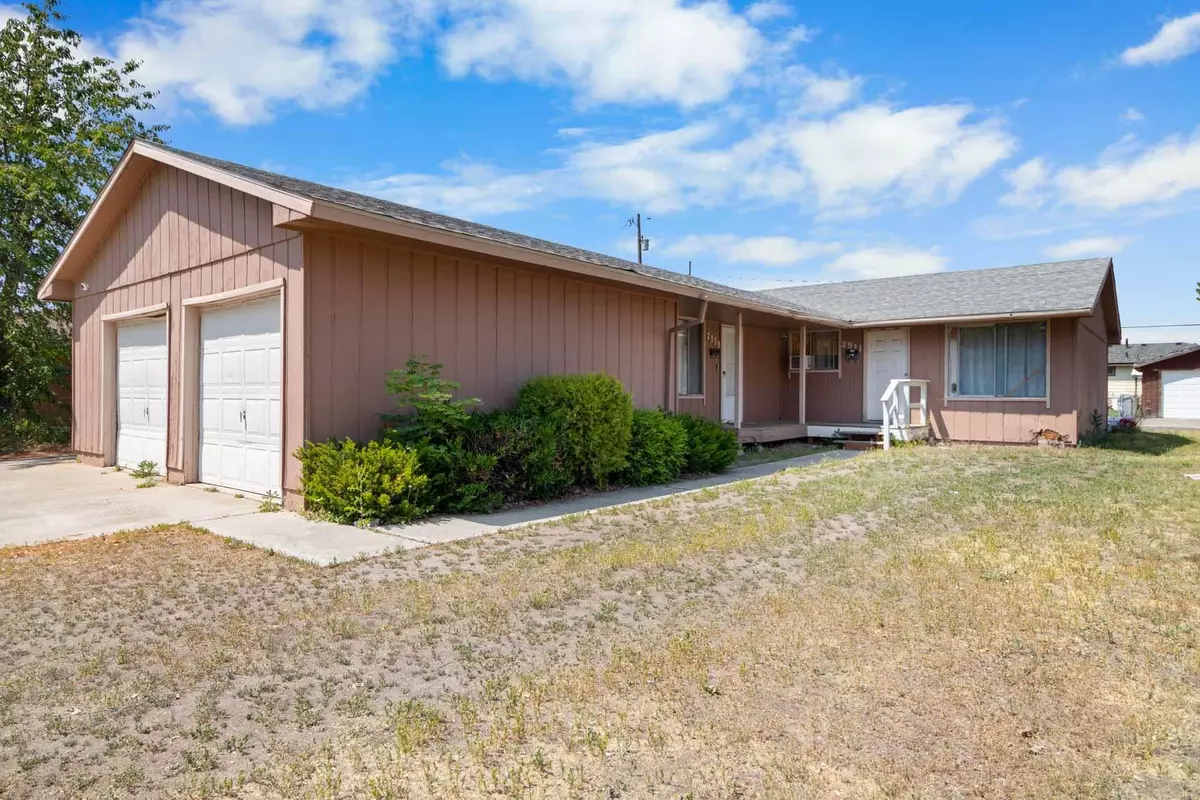 Spokane, WA 99207,2909 - 2911 E Rockwell Ave