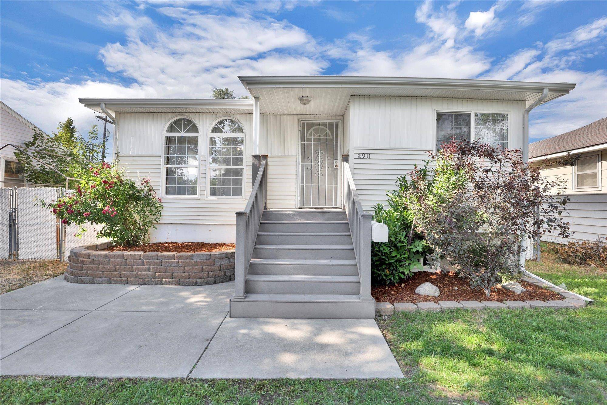 2911 E AUGUSTA Ave, Spokane, WA 99207