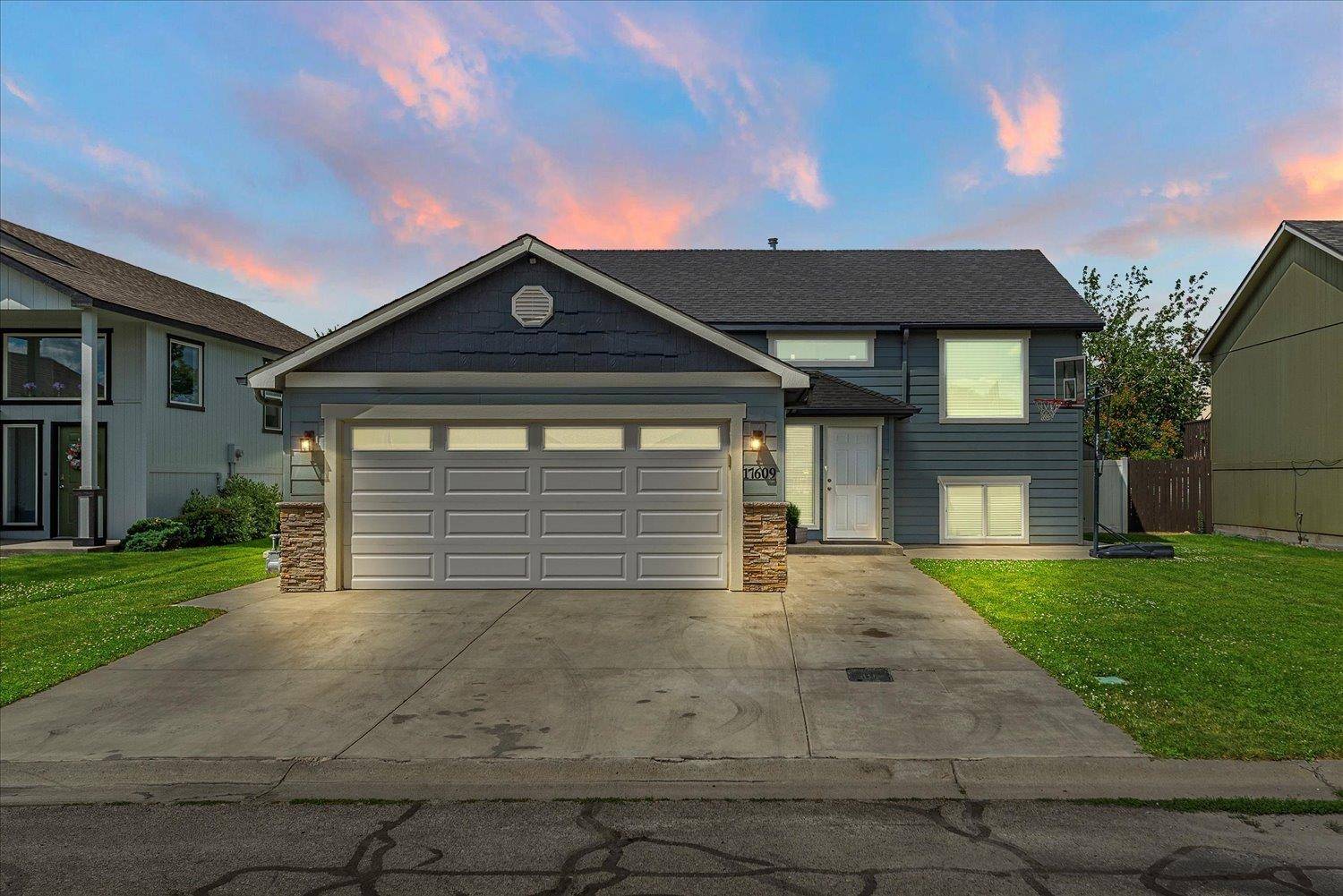 17609 E 2nd Ln, Spokane Valley, WA 99016